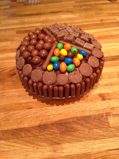 Chocolate cake with m&m, maltesesers and buttons